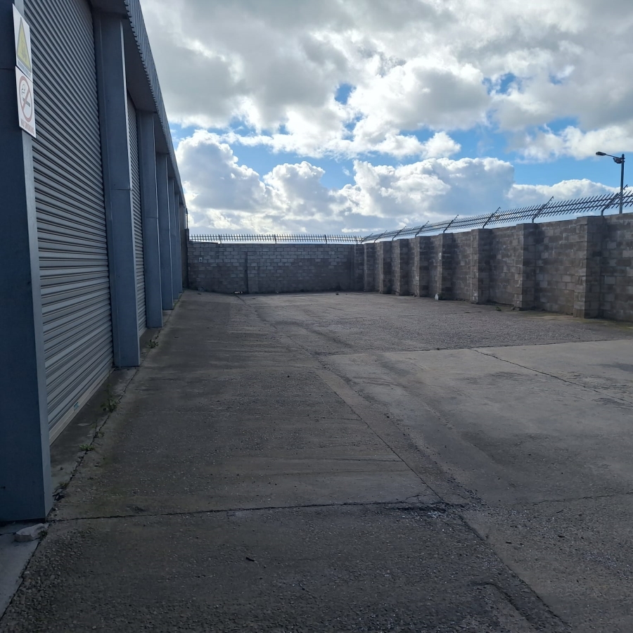 To Let Commercial Property for Rent in De Almeida Western Cape